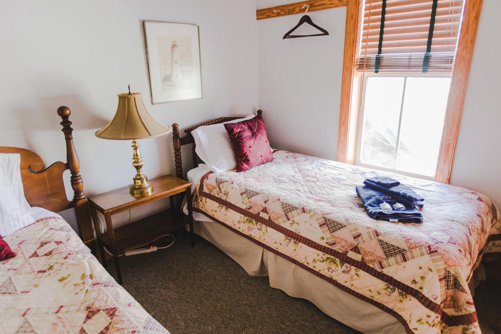Roanoke Island Inn Manteo Room photo